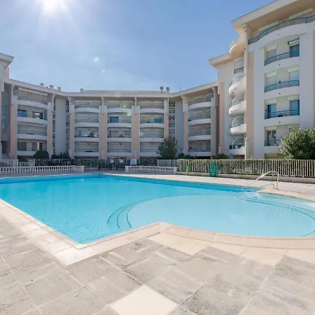 Apartamento Le Borghese-2 By Interhome Fréjus