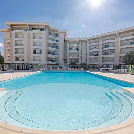 Apartment Le Borghese-2 By Interhome